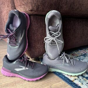 Pair of Brooks Women's GTS ADRENALINE 20 Shoes